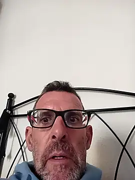 gigolobcn online show from March 22, 2026, 3:46 pm