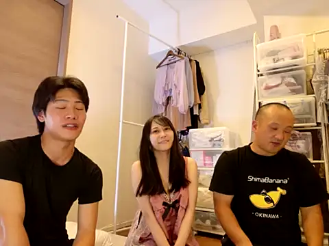 kokezaru9 online show from October 5, 2025, 12:29 pm