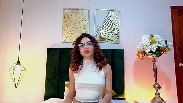 AelinDuvalier online show from December 4, 2025, 7:02 pm