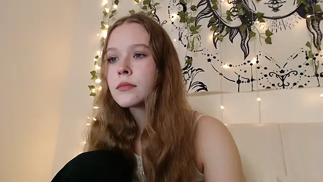 MandyMils online show from November 7, 2025, 3:27 pm