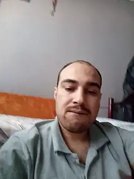 Aliii1657 online show from May 16, 2026, 3:33 pm
