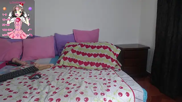 Snapshot of evangeline_lover chatting on October 28, 2025, 12:04 pm evangeline lover online show from October 28, 2025, 12:04 pm