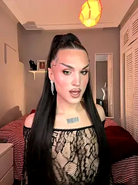 lacattiva online show from December 1, 2025, 8:32 pm