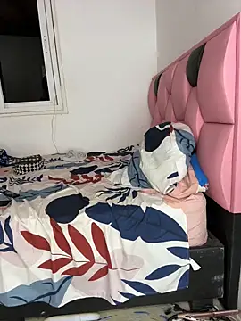 Snapshot of Tugatitacal chatting on December 17, 2025, 5:01 am Tugatitacal online show from December 17, 2025, 5:01 am