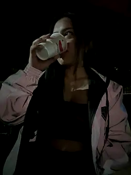 Snapshot of AngellaMoraa chatting on December 5, 2025, 2:54 am AngellaMoraa online show from December 5, 2025, 2:54 am