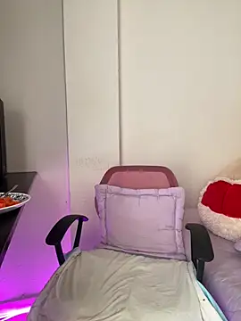 Snapshot of Zara_Bel chatting on February 5, 2026, 6:15 pm Zara Bel online show from February 5, 2026, 6:15 pm