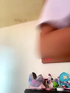 Snapshot of Zara_Bel chatting on September 26, 2025, 6:15 pm Zara Bel online show from September 26, 2025, 6:15 pm