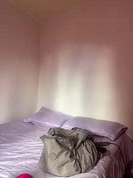 Snapshot of Zara_Bel chatting on September 10, 2025, 6:40 pm Zara Bel online show from September 10, 2025, 6:40 pm