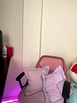 Snapshot of Zara_Bel chatting on December 20, 2025, 6:11 pm Zara Bel online show from December 20, 2025, 6:11 pm