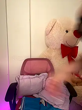 Snapshot of Zara_Bel chatting on January 7, 2026, 6:13 pm Zara Bel online show from January 7, 2026, 6:13 pm