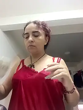 Snapshot of tany90 chatting on November 18, 2025, 7:39 pm tany90 online show from November 18, 2025, 7:39 pm