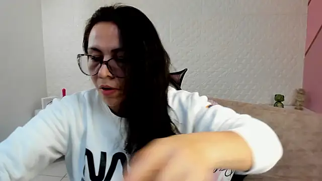 Eva mermaid online show from March 6, 2026, 2:12 pm