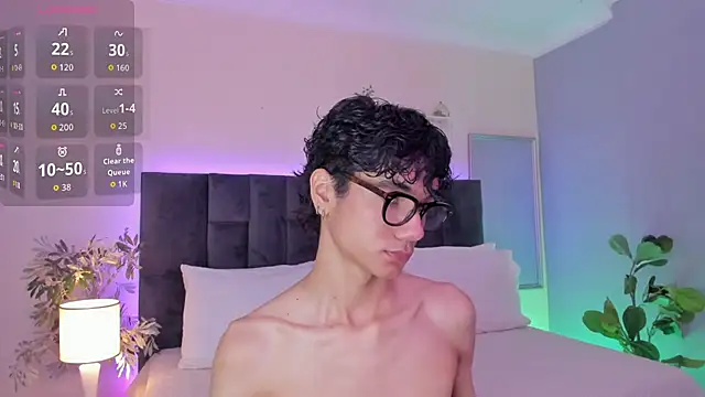 Snapshot of Phillicious__ chatting on December 14, 2025, 8:25 pm Phillicious online show from December 14, 2025, 8:25 pm