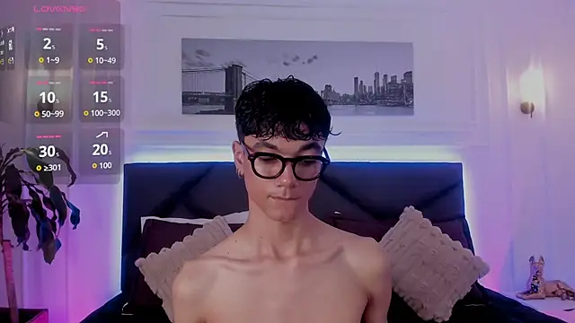 Snapshot of Phillicious__ chatting on November 1, 2025, 10:25 pm Phillicious online show from November 1, 2025, 10:25 pm