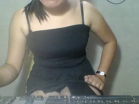 Snapshot of Skinny_PinayGirljust18 chatting on April 15, 2026, 7:58 pm Skinny PinayGirljust18 online show from April 15, 2026, 7:58 pm