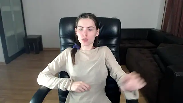 Snapshot of AmelieReve chatting on September 15, 2025, 5:46 pm AmelieReve online show from September 15, 2025, 5:46 pm