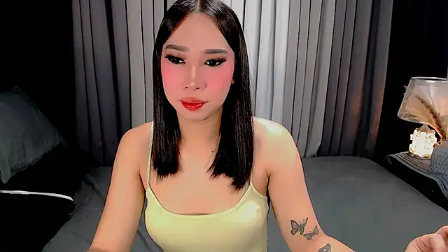 Snapshot of kisha_greyson chatting on October 19, 2025, 5:48 pm kisha greyson online show from October 19, 2025, 5:48 pm