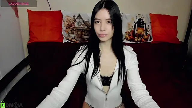 Snapshot of SelinLi chatting on December 4, 2025, 10:14 am SelinLi online show from December 4, 2025, 10:14 am