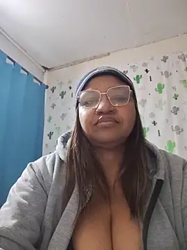 Snapshot of Avannay chatting on June 18, 2026, 1:48 am Avannay online show from June 18, 2026, 1:48 am