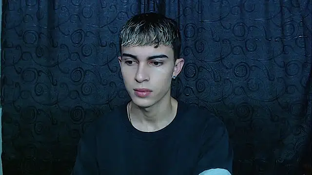 john vichenso online show from December 18, 2025, 10:35 pm