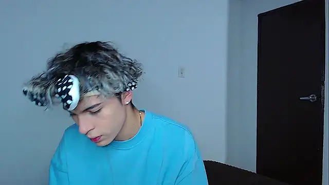 john vichenso online show from November 27, 2025, 9:48 pm