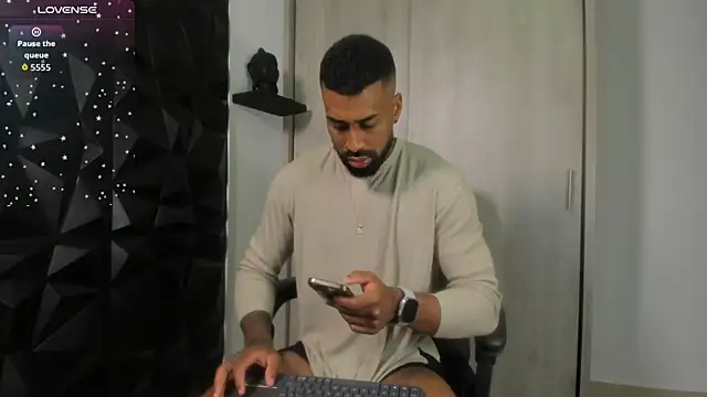 Snapshot of OstinDaniels chatting on February 20, 2026, 10:01 pm OstinDaniels online show from February 20, 2026, 10:01 pm