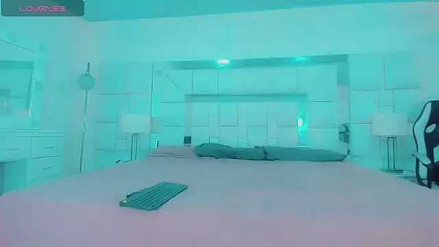 Britany montiel online show from January 10, 2026, 7:20 pm