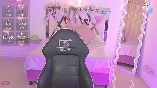 Snapshot of ZURY_TAY chatting on September 24, 2025, 11:50 am ZURY TAY online show from September 24, 2025, 11:50 am