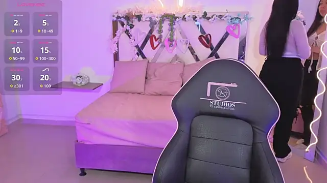 Snapshot of ZURY_TAY chatting on October 7, 2025, 11:22 am ZURY TAY online show from October 7, 2025, 11:22 am