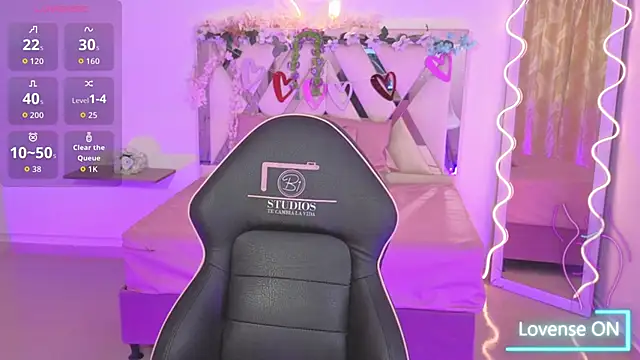 Snapshot of ZURY_TAY chatting on October 4, 2025, 11:34 am ZURY TAY online show from October 4, 2025, 11:34 am