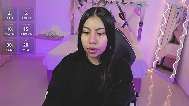 Snapshot of ZURY_TAY chatting on October 18, 2025, 11:56 am ZURY TAY online show from October 18, 2025, 11:56 am