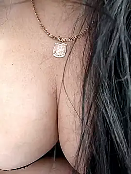 MIA LO VE online show from September 14, 2025, 12:27 pm