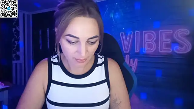 Snapshot of Blonde_Temptation chatting on September 14, 2025, 7:25 pm Blonde Temptation online show from September 14, 2025, 7:25 pm