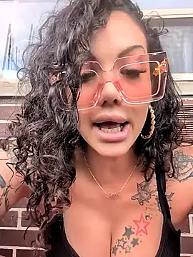 Av3ryyBe3 online show from June 11, 2026, 9:45 pm