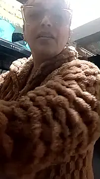 Lady 16 online show from September 16, 2025, 12:17 pm