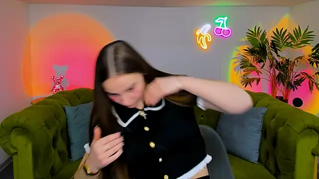 Snapshot of rad_rebel_ chatting on November 18, 2025, 1:25 pm rad rebel online show from November 18, 2025, 1:25 pm