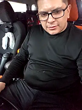 lucho8690 online show from September 23, 2025, 9:33 pm