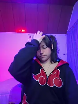 Snapshot of Eymmy_24 chatting on November 16, 2025, 12:48 am Eymmy 24 online show from November 16, 2025, 12:48 am