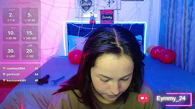 Snapshot of Eymmy_24 chatting on November 1, 2025, 11:42 pm Eymmy 24 online show from November 1, 2025, 11:42 pm