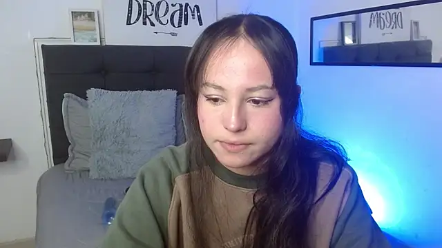 Snapshot of Eymmy_24 chatting on September 16, 2025, 2:34 am Eymmy 24 online show from September 16, 2025, 2:34 am