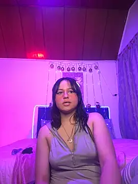 Snapshot of Eymmy_24 chatting on November 15, 2025, 3:21 am Eymmy 24 online show from November 15, 2025, 3:21 am