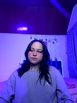 Snapshot of Eymmy_24 chatting on November 24, 2025, 4:23 am Eymmy 24 online show from November 24, 2025, 4:23 am