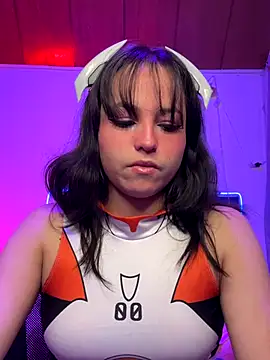 Snapshot of Eymmy_24 chatting on November 17, 2025, 12:25 am Eymmy 24 online show from November 17, 2025, 12:25 am