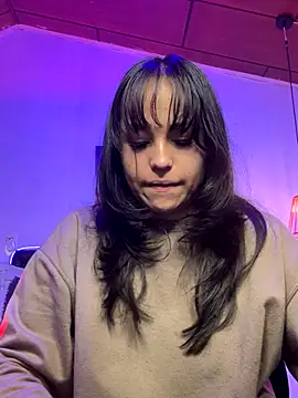 Snapshot of Eymmy_24 chatting on October 22, 2025, 4:01 am Eymmy 24 online show from October 22, 2025, 4:01 am