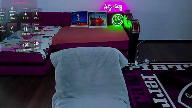 Snapshot of MiaKiittyy chatting on December 1, 2025, 1:28 am MiaKiittyy online show from December 1, 2025, 1:28 am