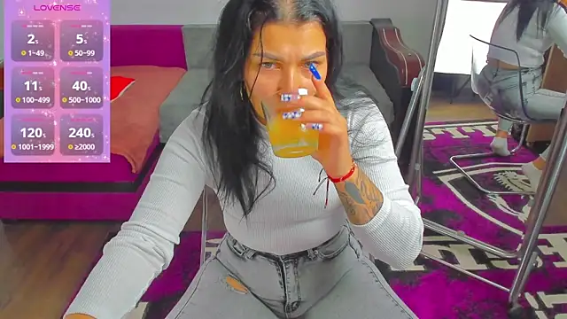 Snapshot of MiaKiittyy chatting on October 23, 2025, 4:38 pm MiaKiittyy online show from October 23, 2025, 4:38 pm