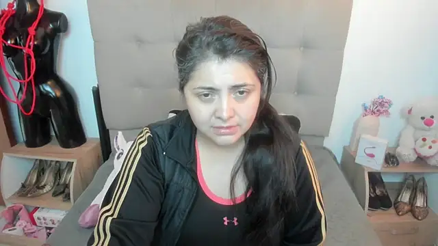 Snapshot of TifanyAmazinng chatting on December 4, 2025, 12:26 pm TifanyAmazinng online show from December 4, 2025, 12:26 pm