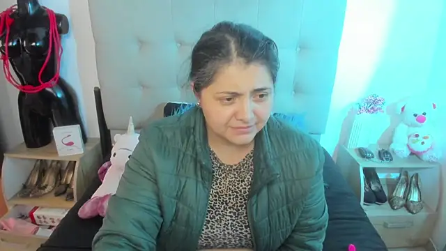 Snapshot of TifanyAmazinng chatting on December 3, 2025, 12:15 pm TifanyAmazinng online show from December 3, 2025, 12:15 pm