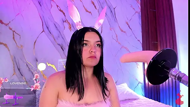 alicecute77 online show from March 7, 2026, 2:18 am