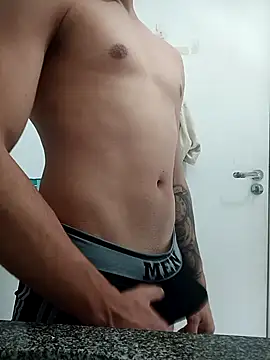 Snapshot of comobucetinhas chatting on November 10, 2025, 6:46 pm comobucetinhas online show from November 10, 2025, 6:46 pm